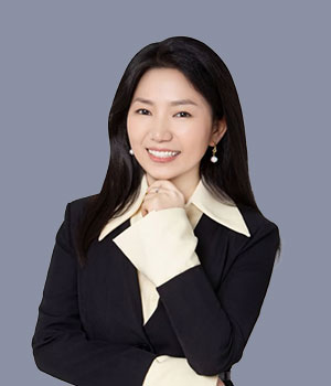 罗  洁